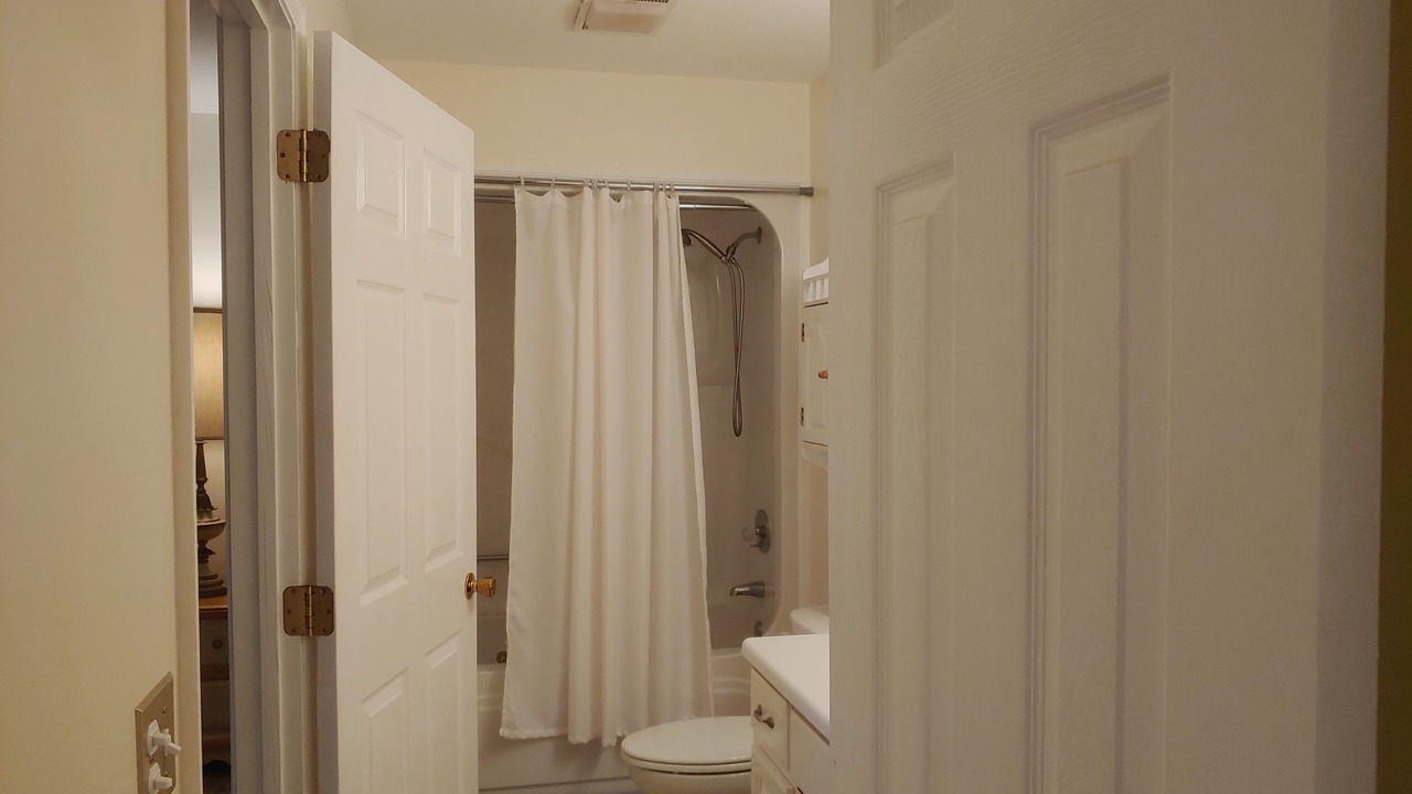 Photo of Bathroom in Elf