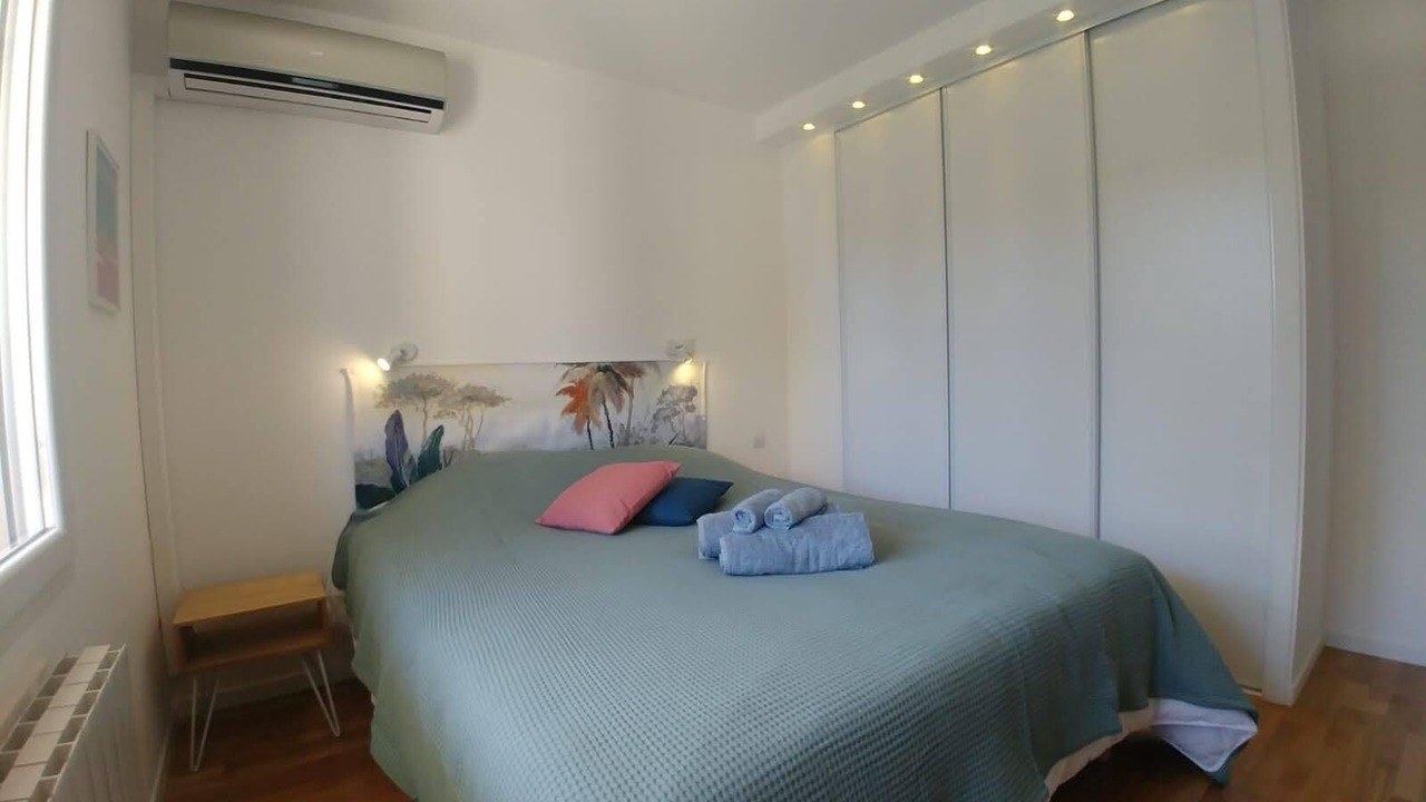 Photo of Bedroom in Saint-Laurent-La-Vernede