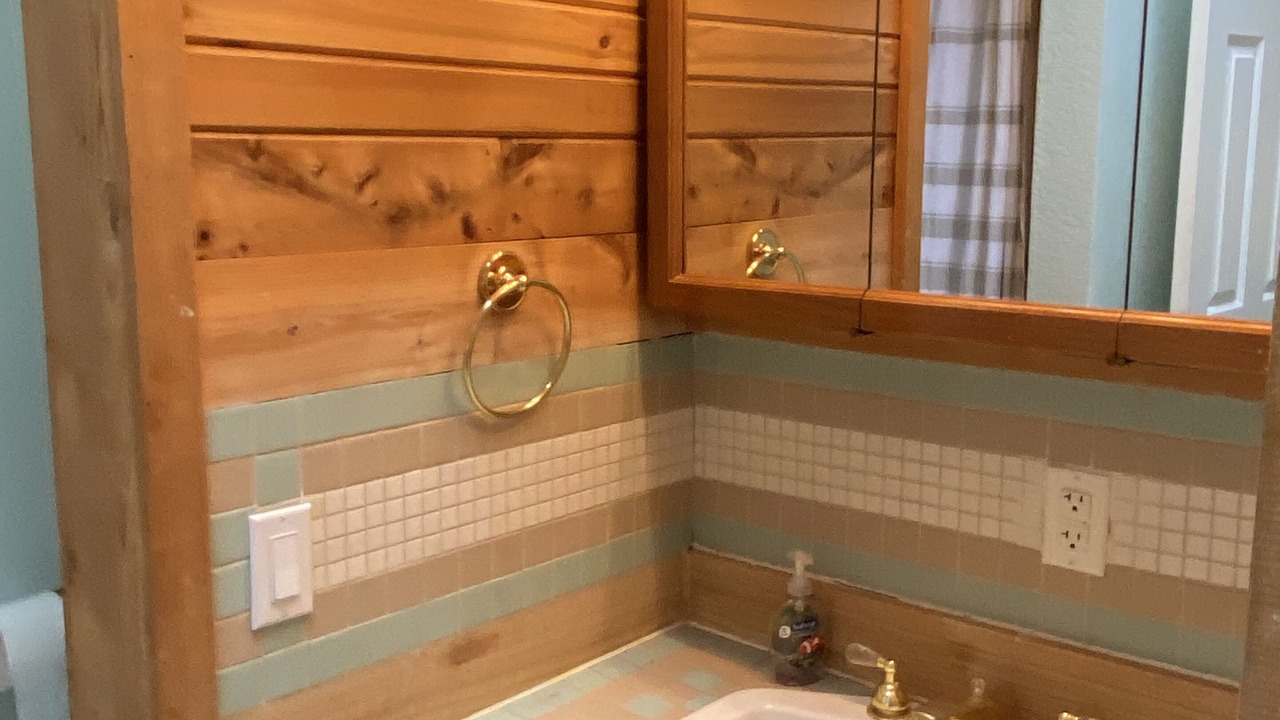 Photo of Bathroom in Spirit Lake