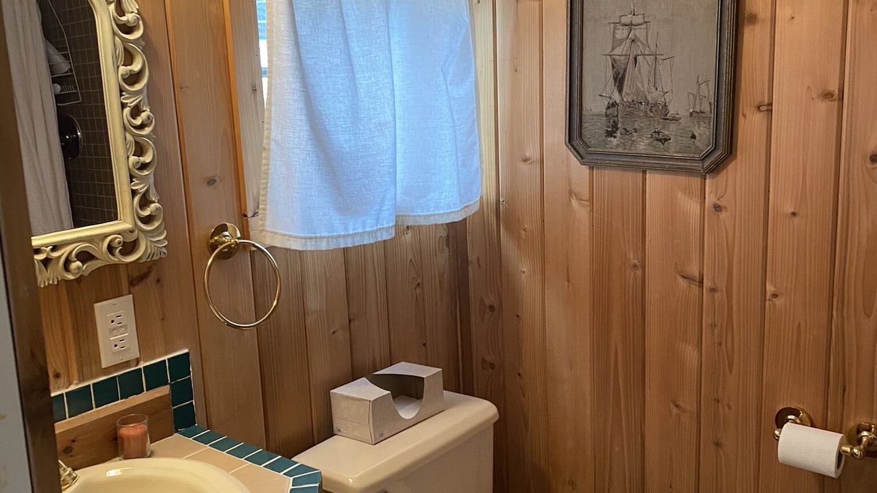 Photo of Bathroom in Spirit Lake