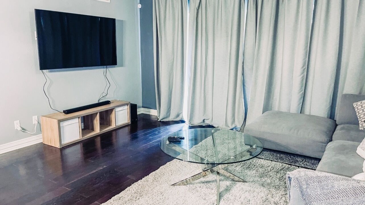 Photo of Livingroom in Las Colinas