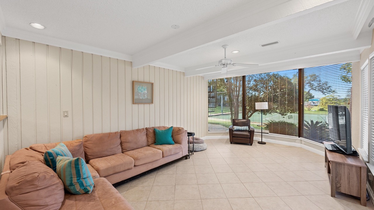 Photo of Livingroom in Lakeway
