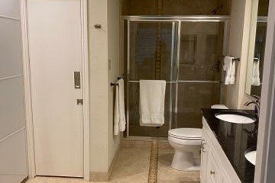 Photo of Bathroom in Lakeway