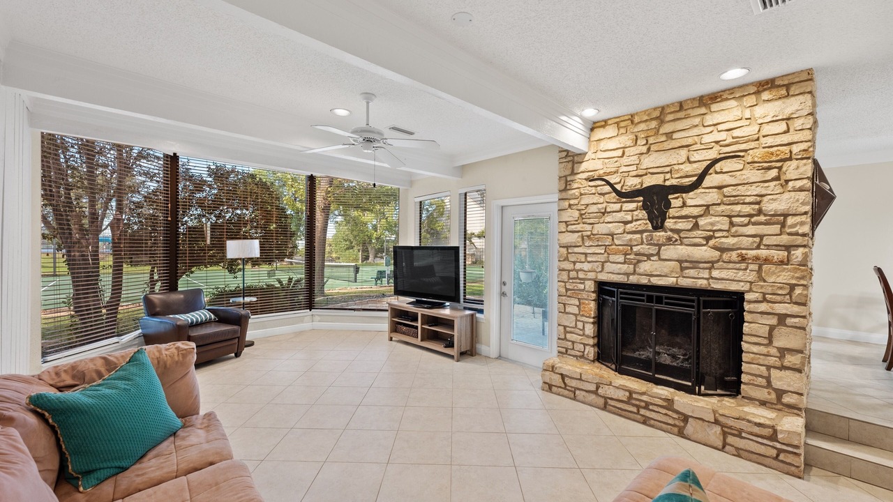 Photo of Livingroom in Lakeway