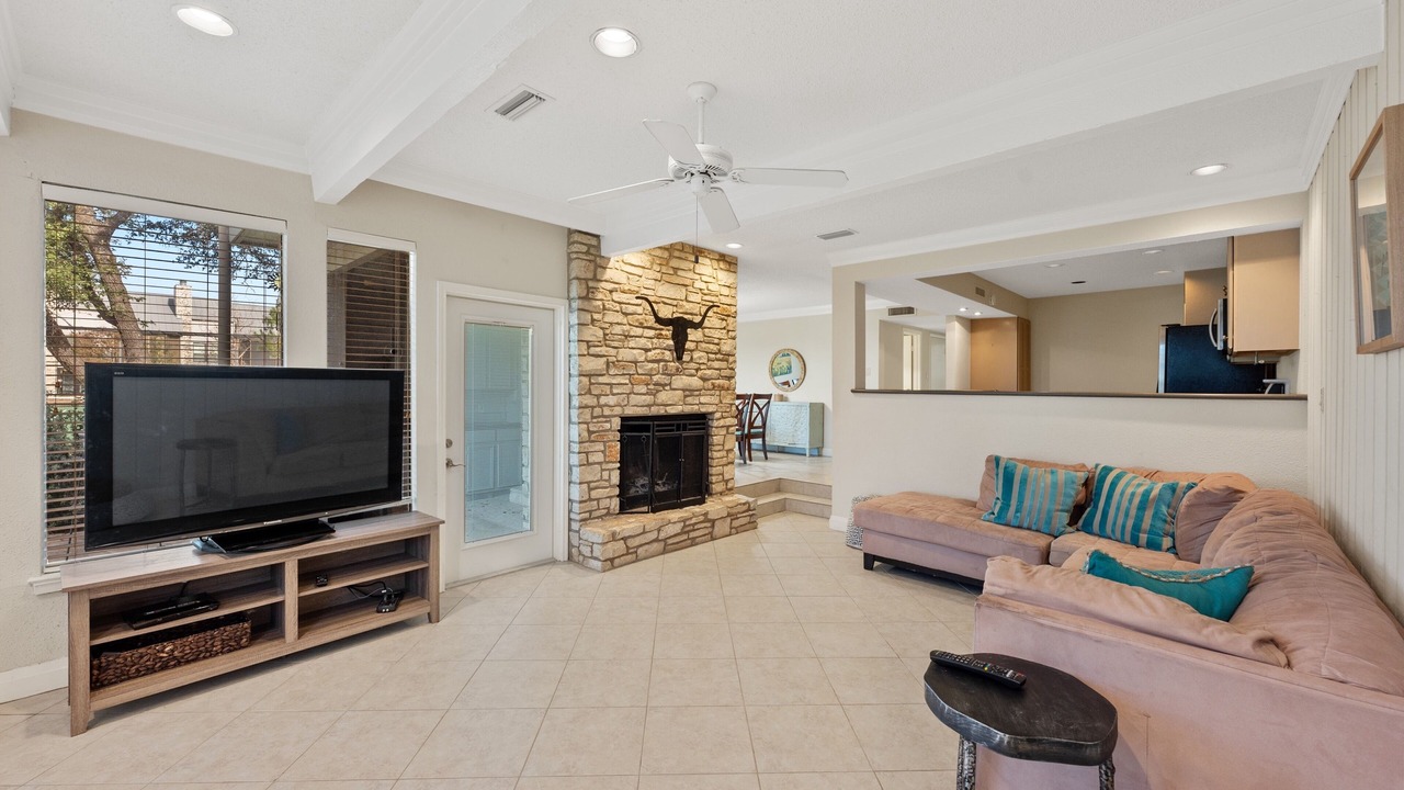 Photo of Livingroom in Lakeway