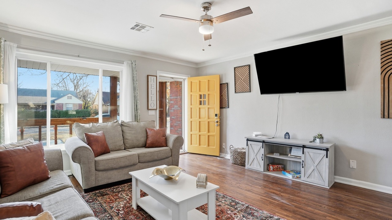 Photo of Livingroom in Turner Park