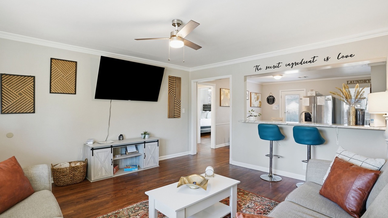 Photo of Livingroom in Turner Park