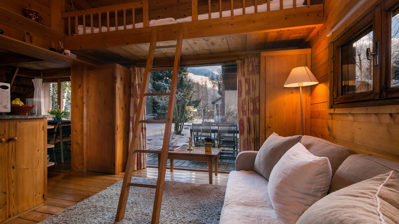 Photo of Others in Les Tines