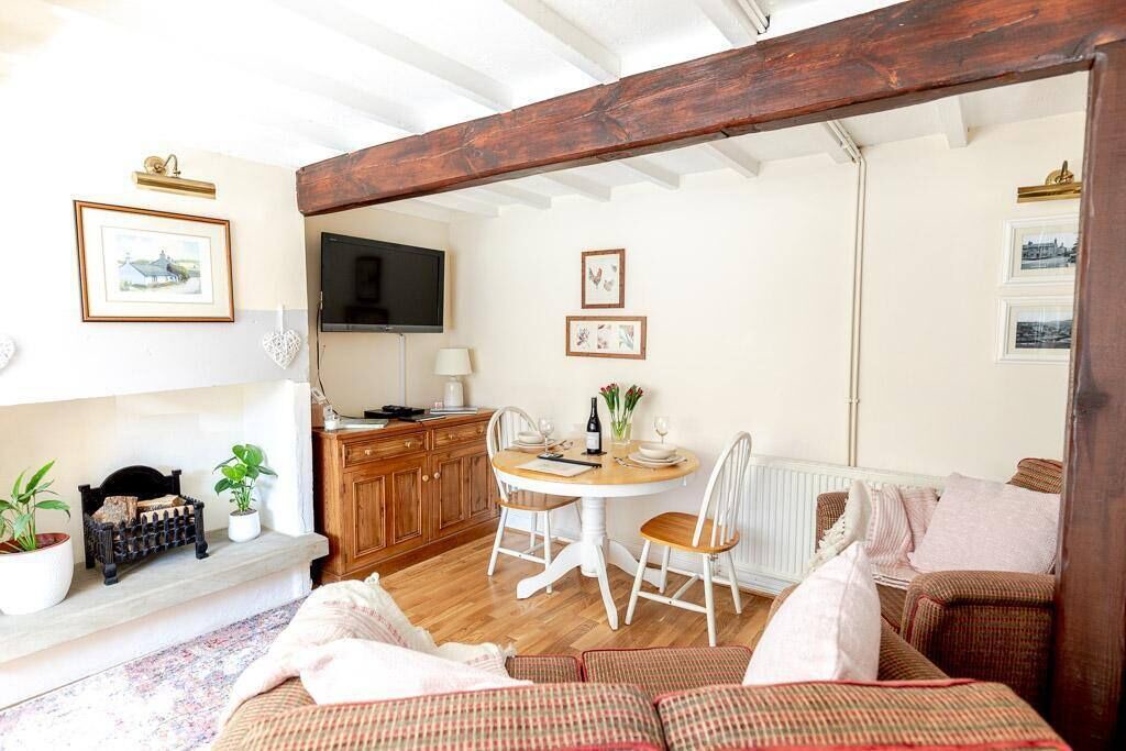 Photo of Others in Honley