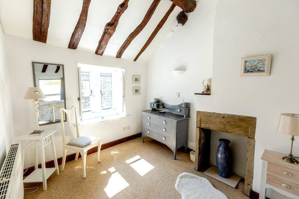 Photo of Others in Honley