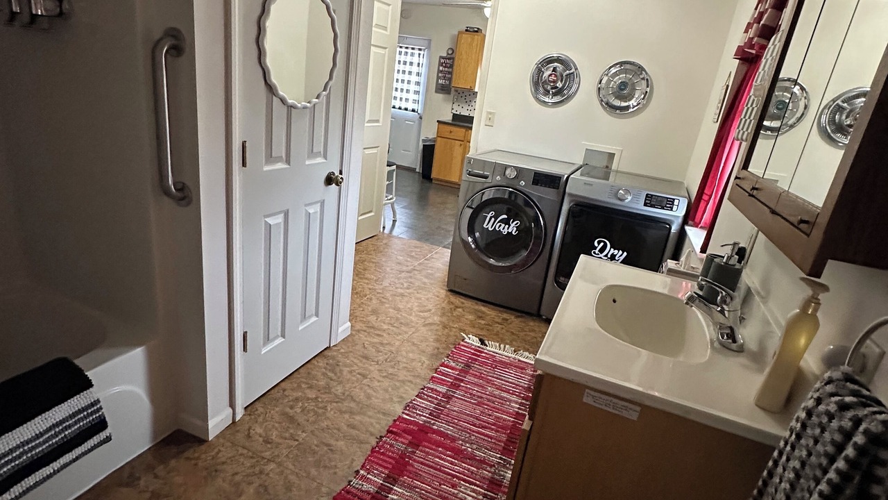 Photo of Bathroom in Keosauqua