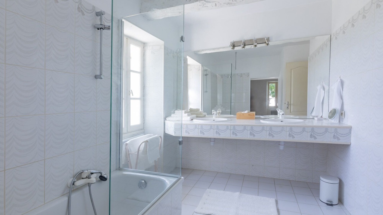 Photo of Bathroom in Gondrin