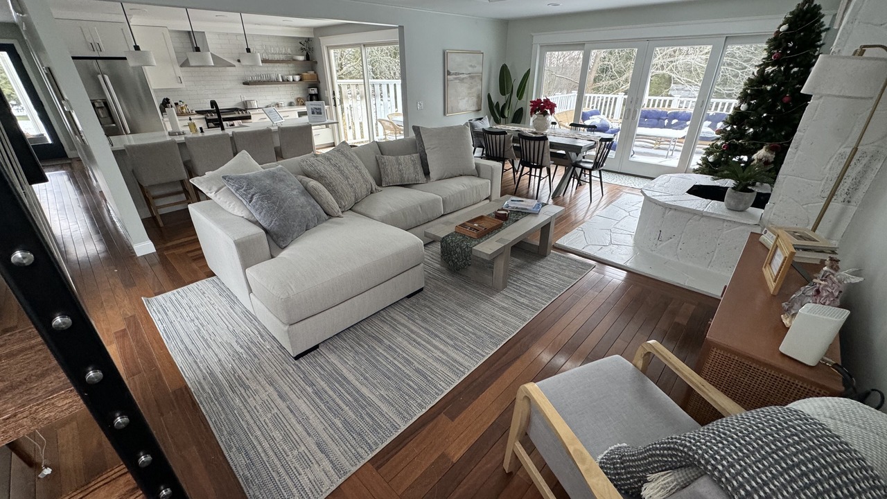 Photo of Livingroom in Newport East
