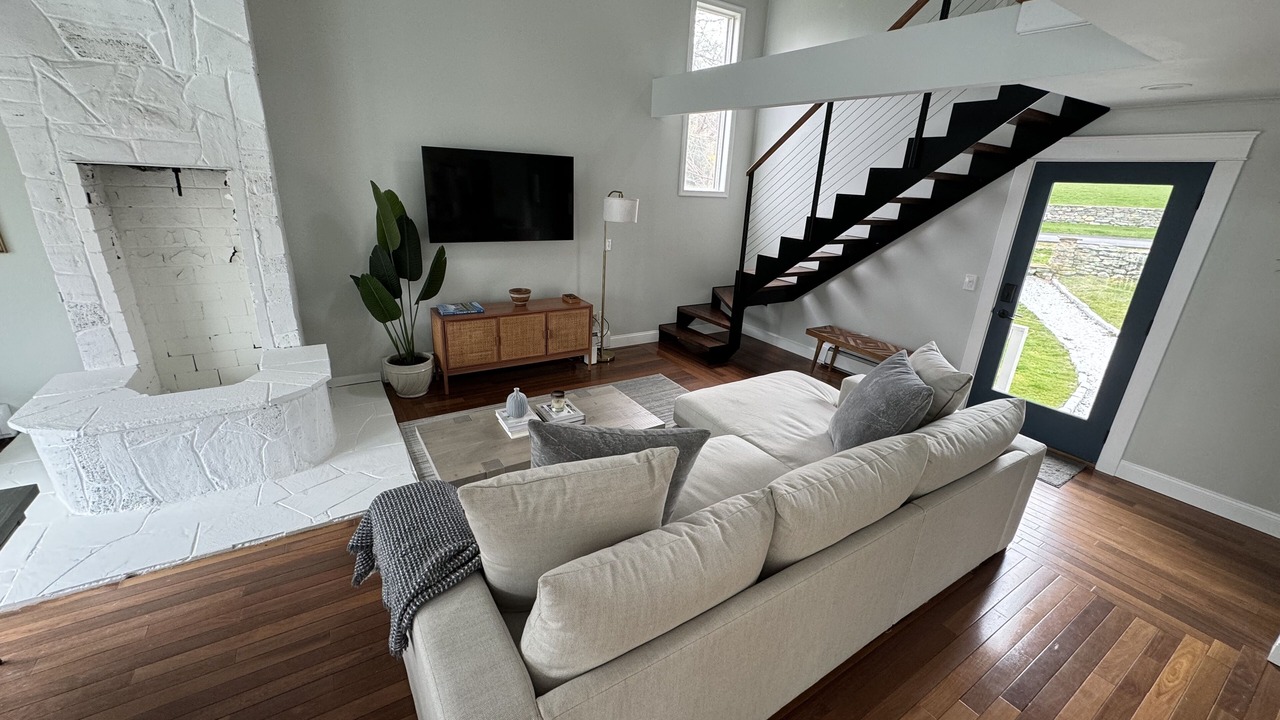 Photo of Livingroom in Newport East