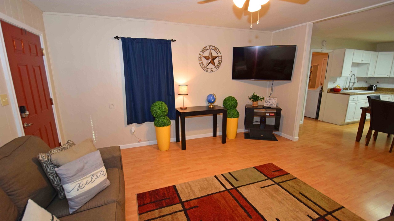 Photo of Livingroom in Kingsville