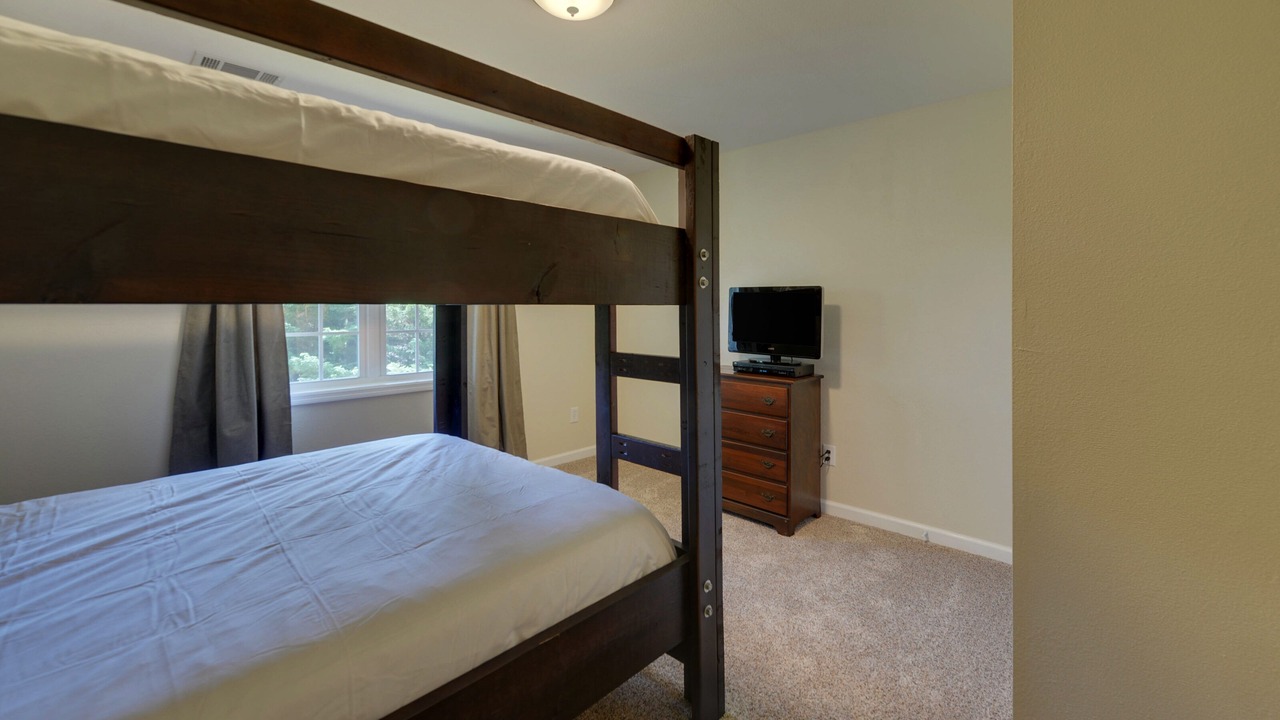 Photo of Bedroom in Blairsville