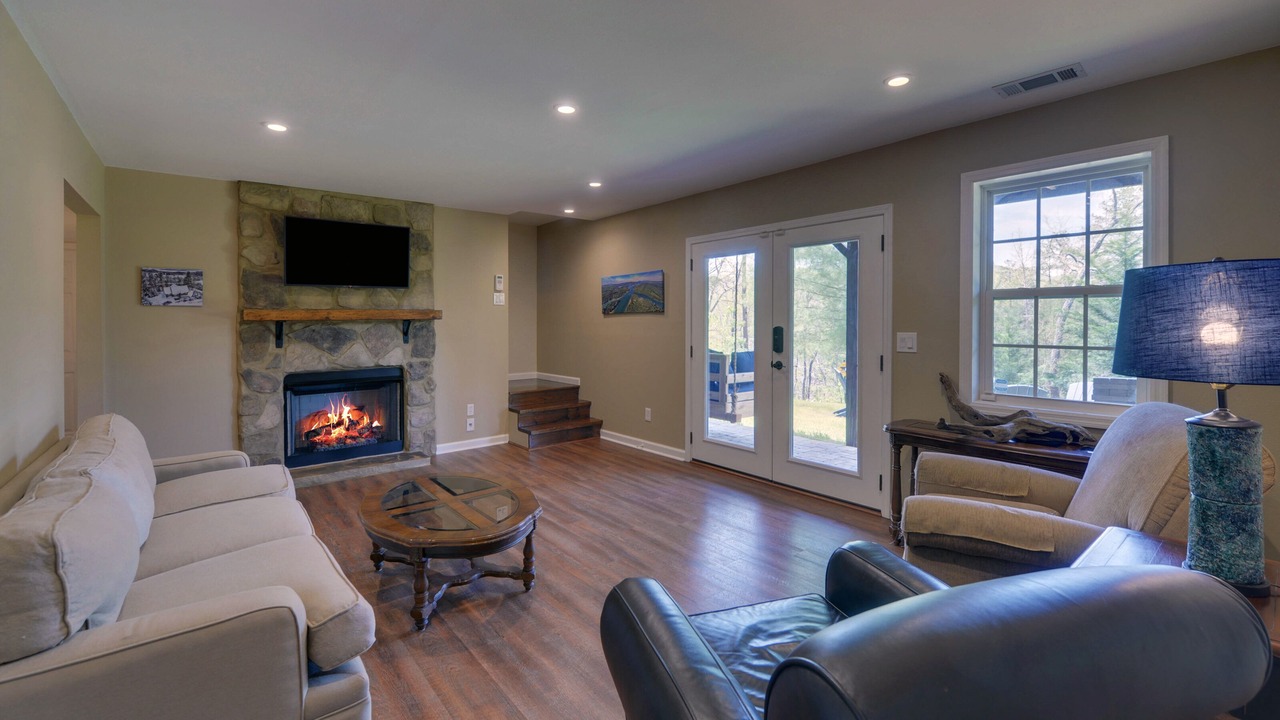 Photo of Livingroom in Blairsville