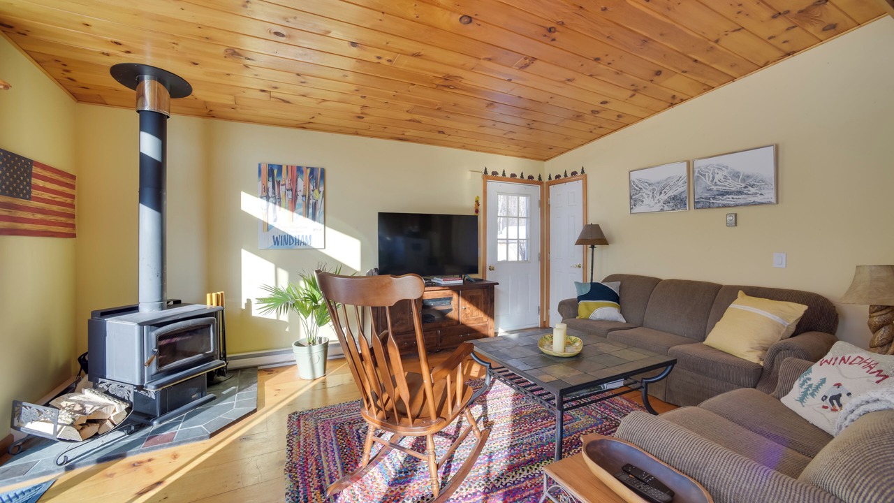 Photo of Livingroom in Jewett