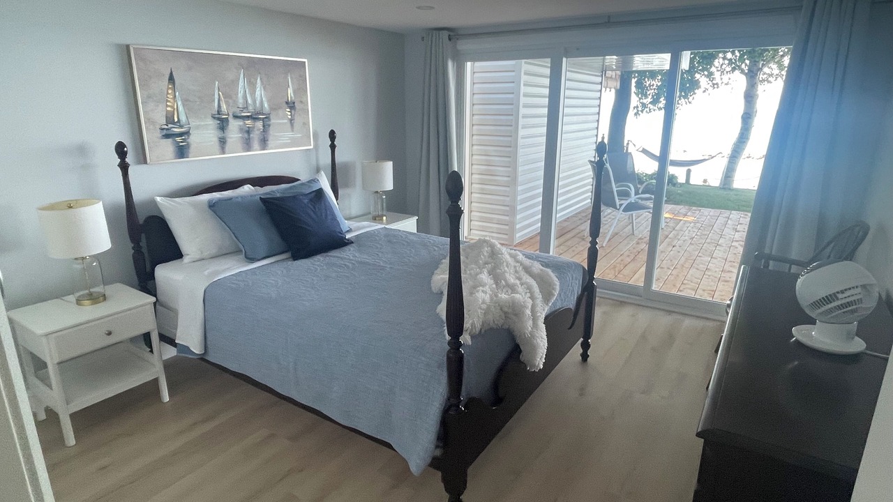 Photo of Bedroom in Lambton Shores