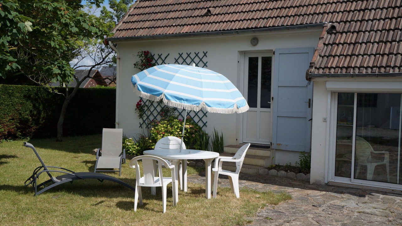 Photo of Patio Balcony in Saint-Germain-sur-Ay
