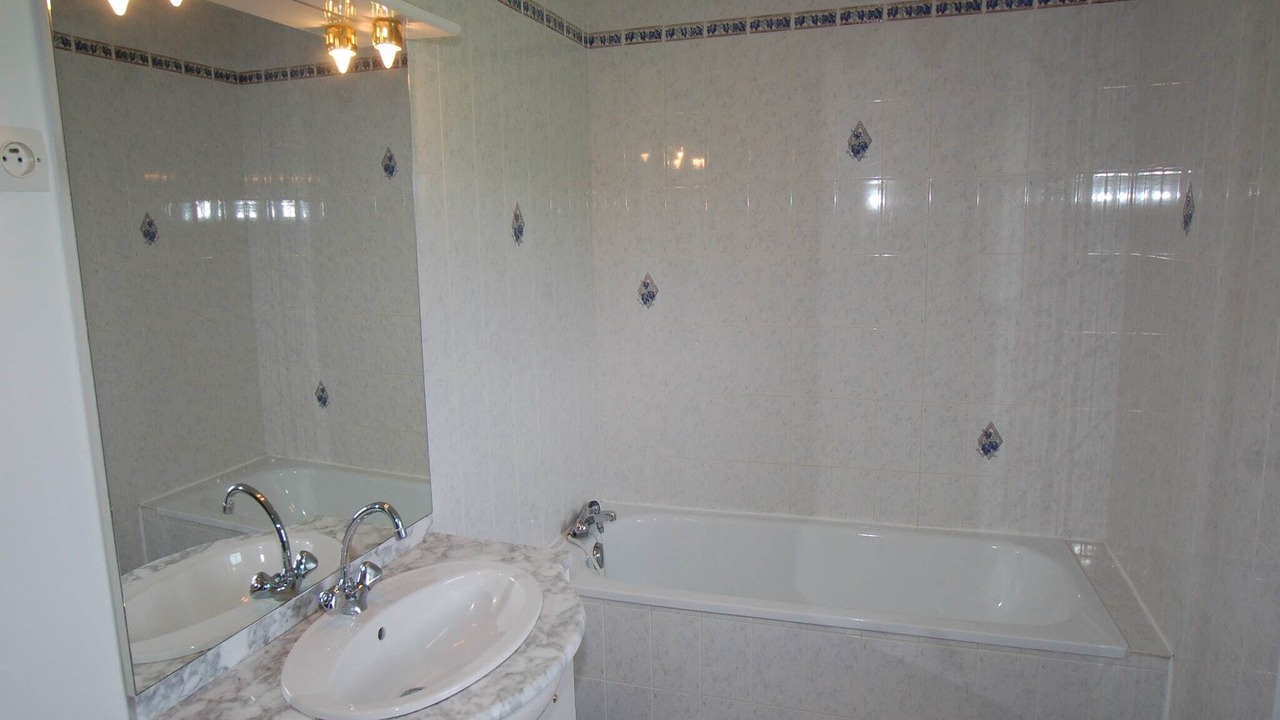 Photo of Bathroom in Ozeville