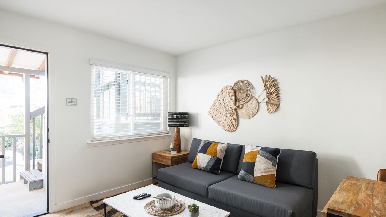 Photo of Livingroom in Townsite
