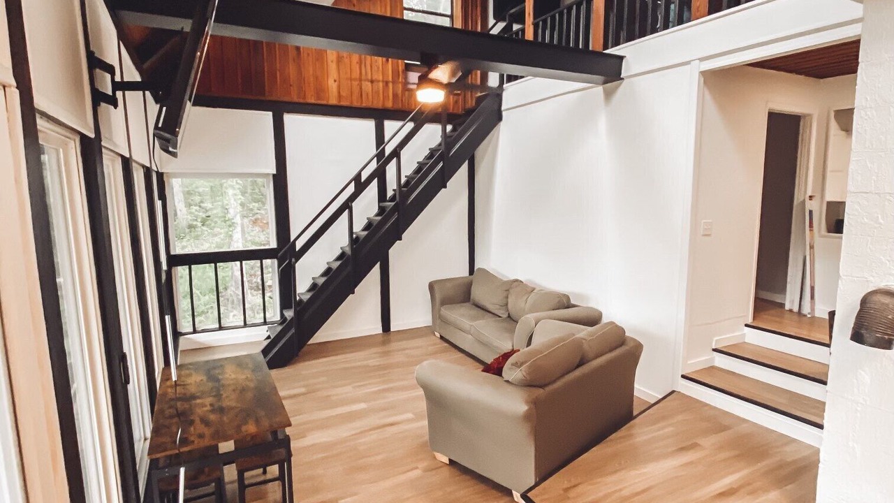 Photo of Livingroom in Van Buren
