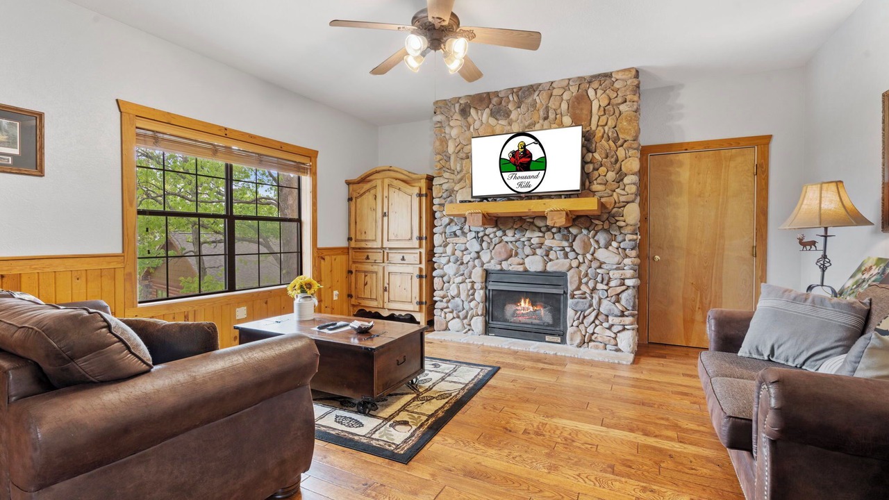 Photo of Livingroom in Branson Theater District