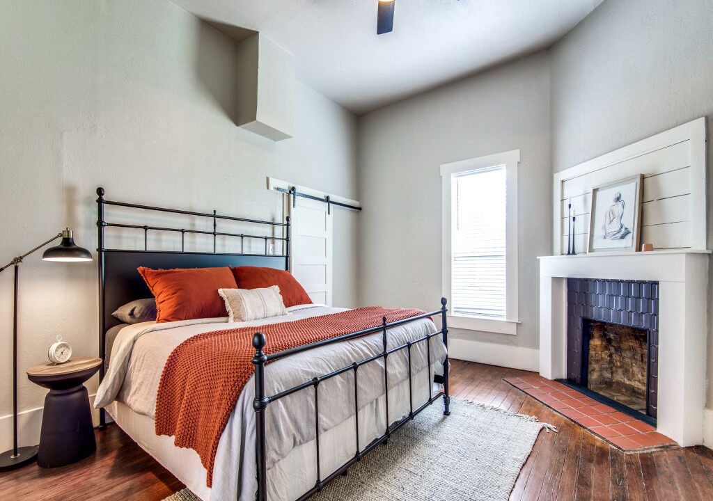 Photo of Bedroom in Aubrey