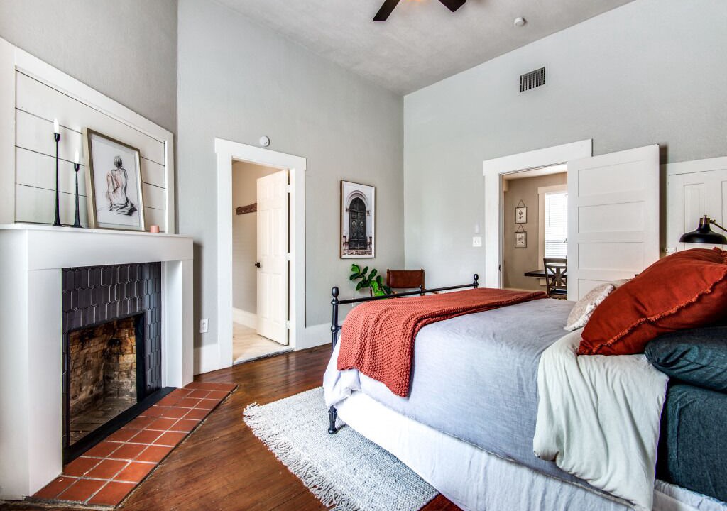 Photo of Bedroom in Aubrey