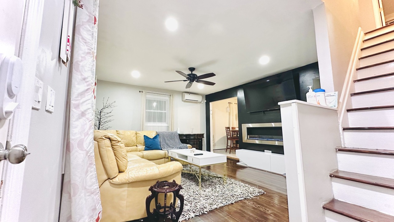 Photo of Livingroom in Mastic Beach