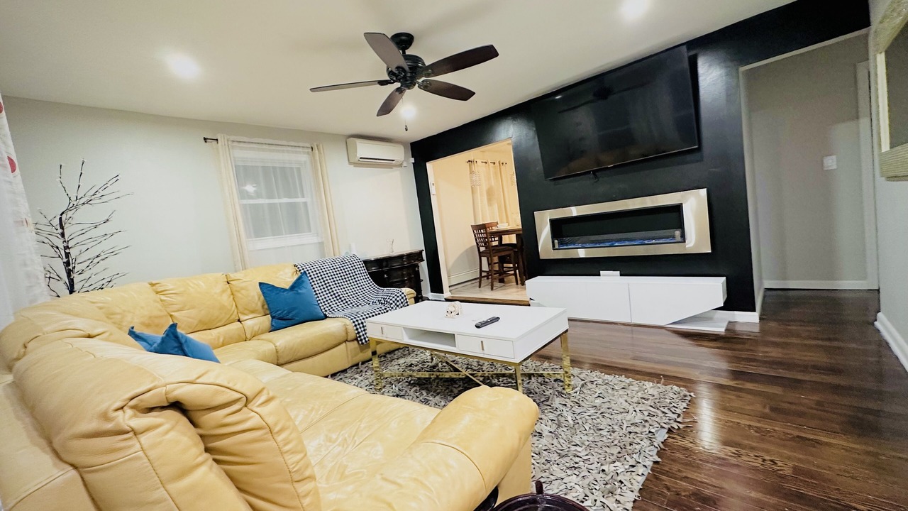 Photo of Livingroom in Mastic Beach