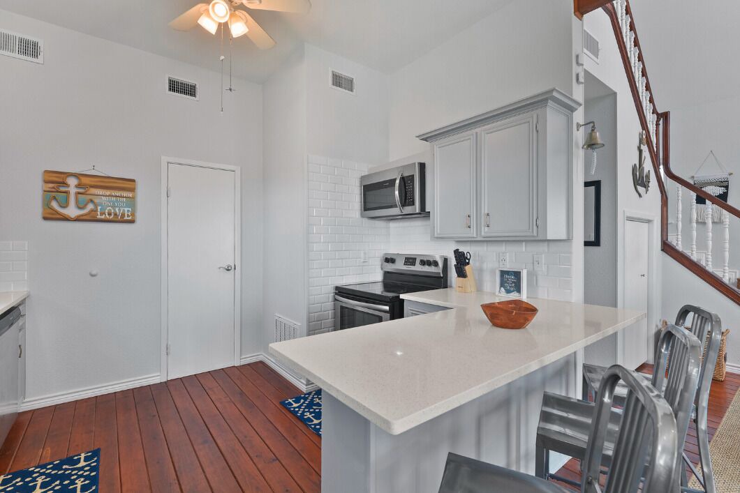 Photo of Kitchen in Terramar Beach