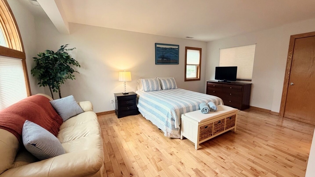 Photo of Bedroom in Wellesley Island