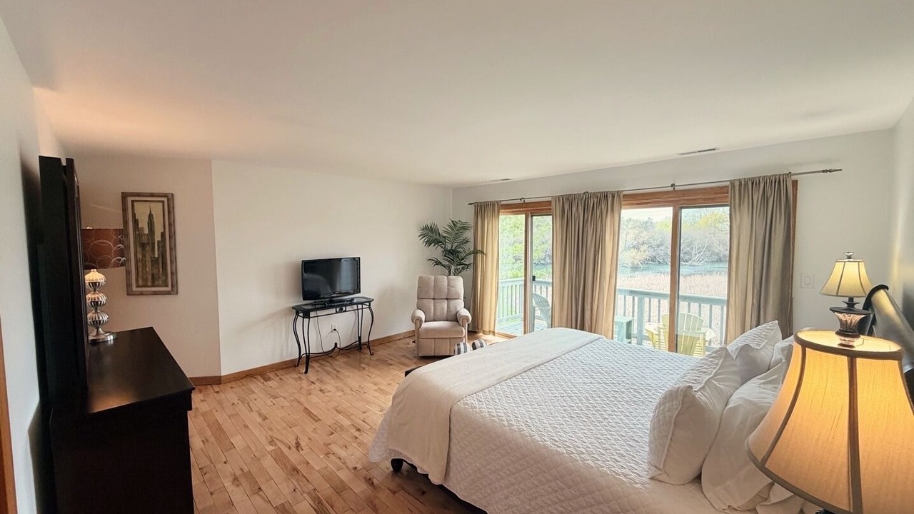Photo of Bedroom in Wellesley Island