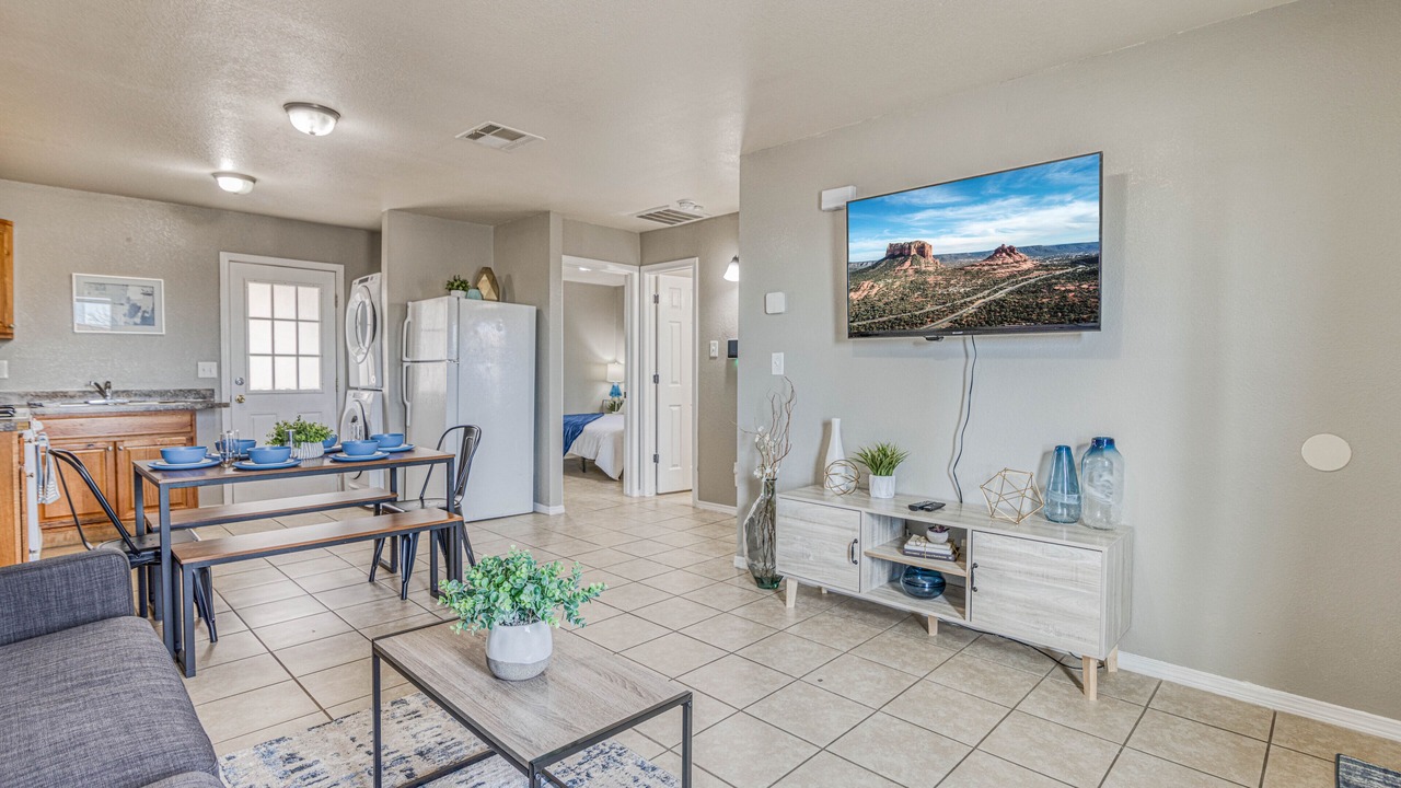 Photo of Livingroom in Biggs Field