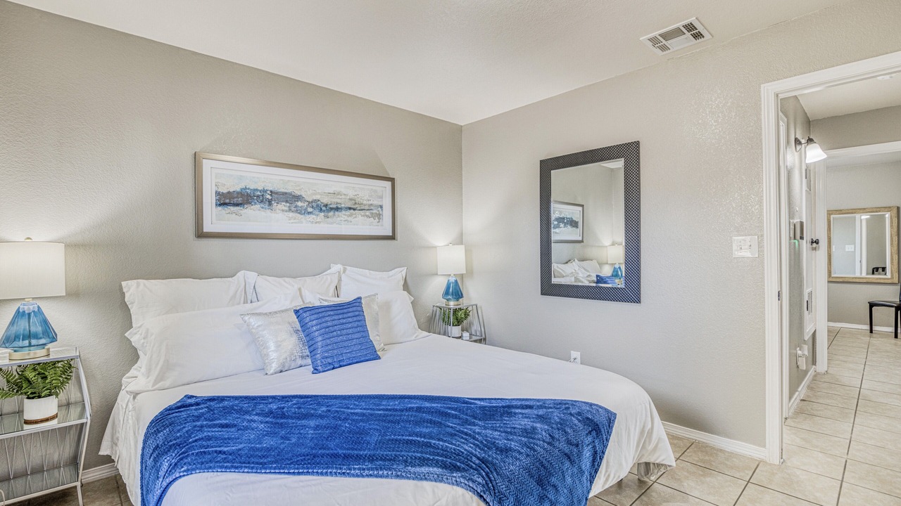 Photo of Bedroom in Biggs Field