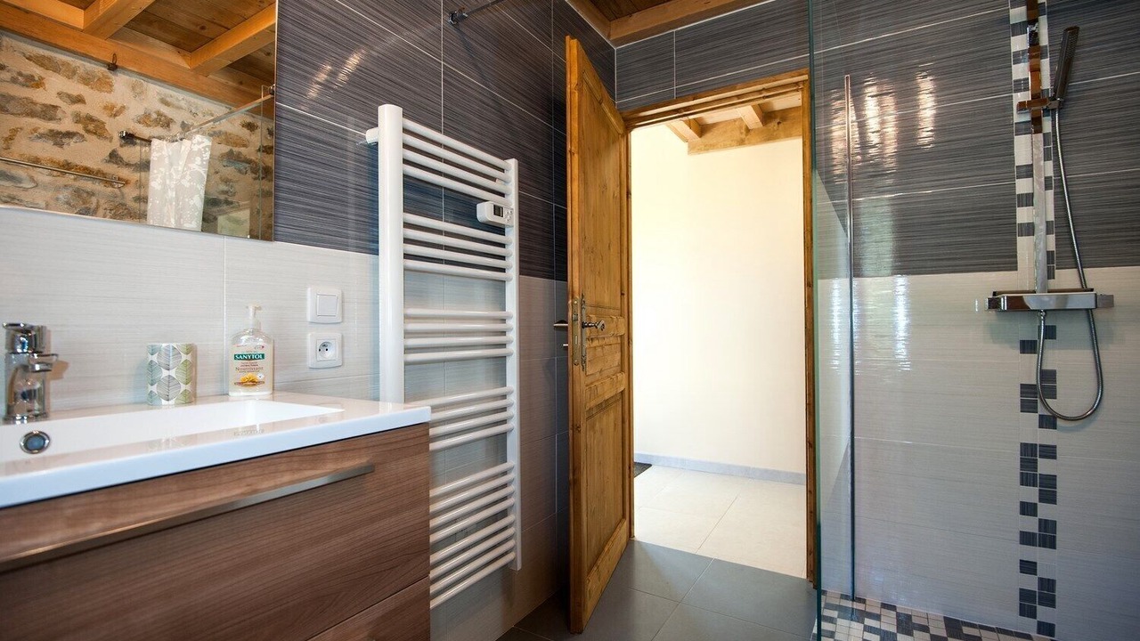 Photo of Bathroom in Dezize les Maranges