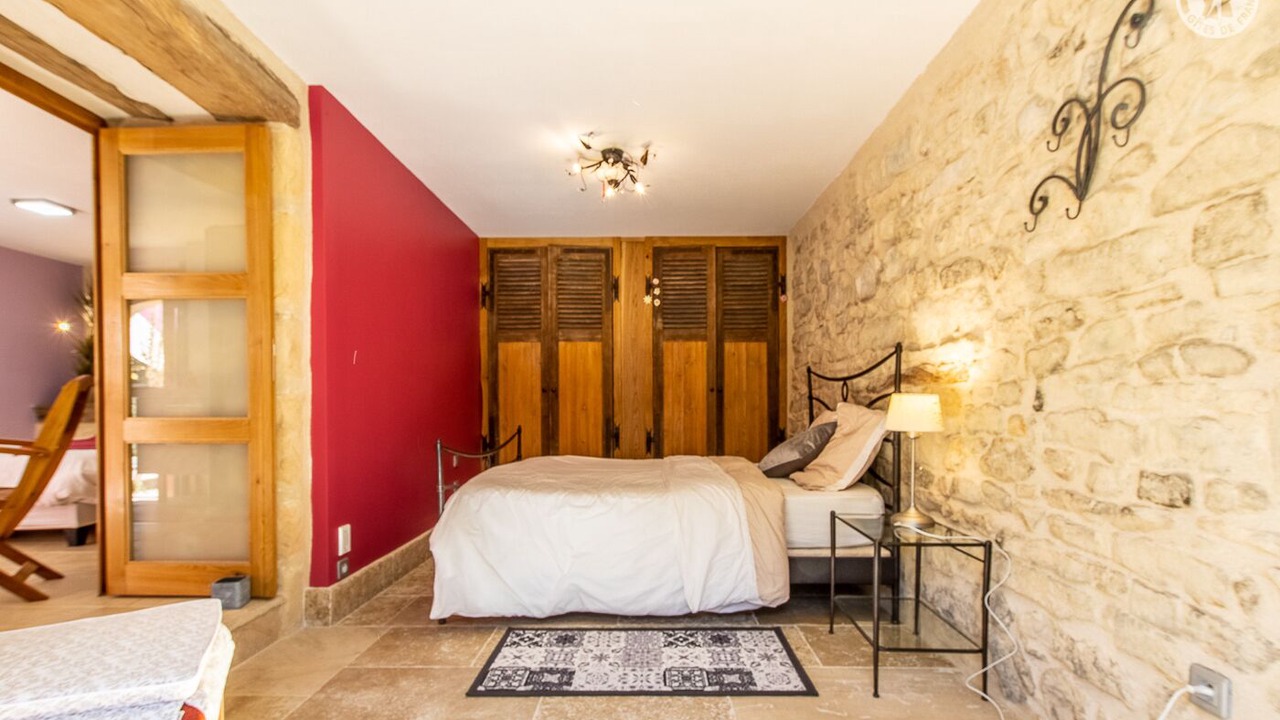 Photo of Bedroom in Antully