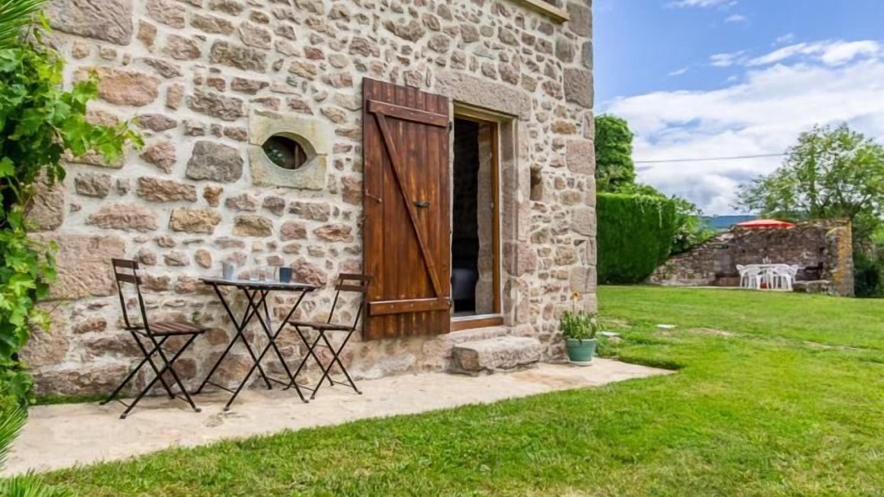 Photo of Outdoor in Mesvres