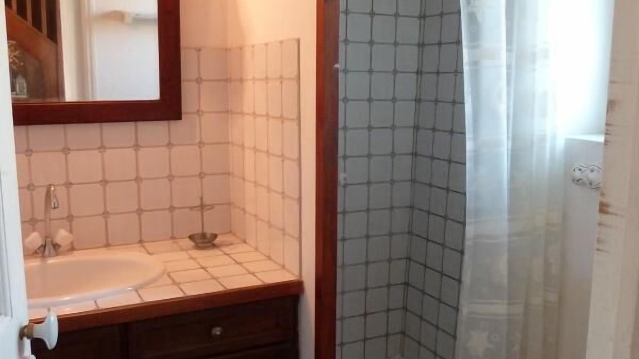Photo of Bathroom in Gueugnon