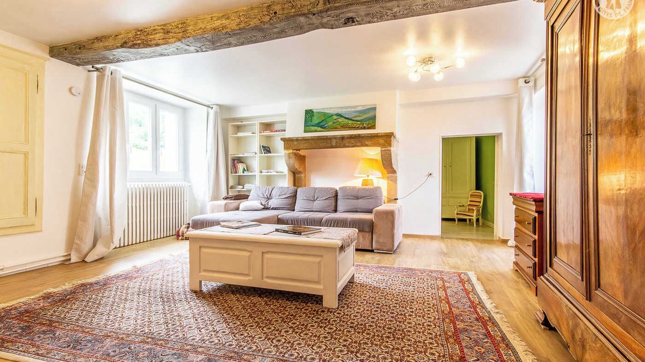 Photo of Livingroom in Saint-Mard-de-Vaux