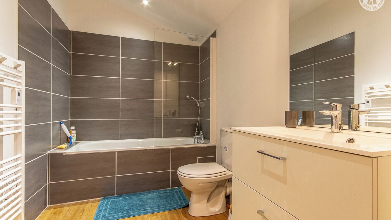 Photo of Bathroom in Charnay-les-Macon