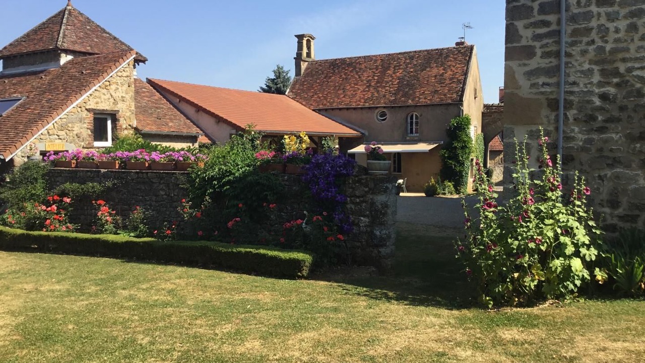 Photo of Outdoor in Perreuil