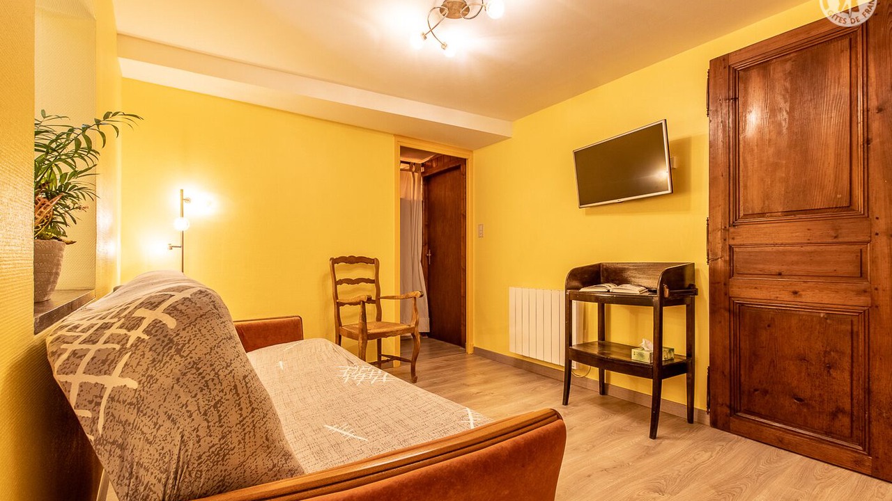 Photo of Bedroom in La Chapelle-de-Guinchay