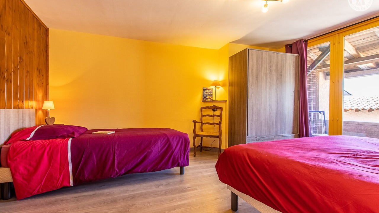 Photo of Bedroom in La Chapelle-de-Guinchay