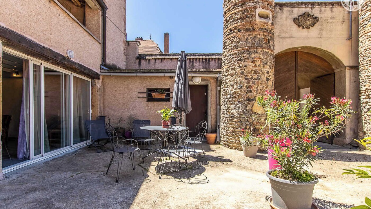 Photo of Outdoor in La Chapelle-de-Guinchay