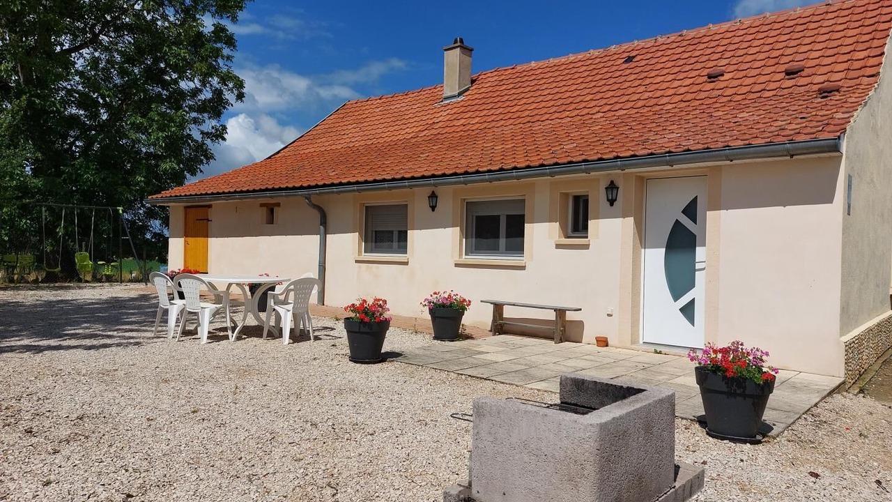 Photo of Outdoor in Frontenard