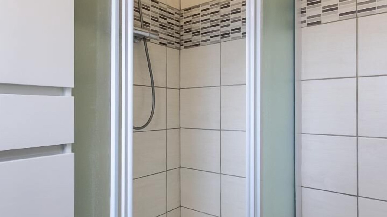 Photo of Bathroom in Frontenard