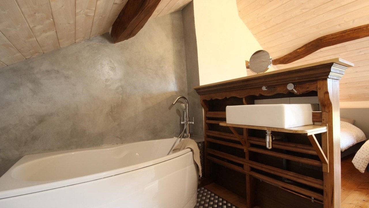 Photo of Bathroom in Chapaize